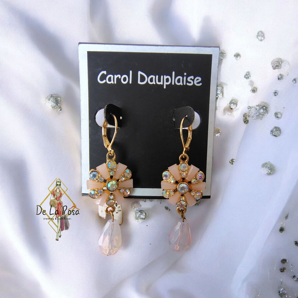 NEW Carol Dauplaise Dangle Earrings.